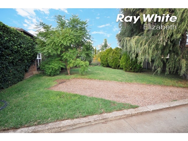 24 Crittenden Road, Smithfield Plains SA 5114