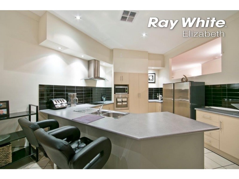 113 Highfield Dr, Hillbank SA 5112