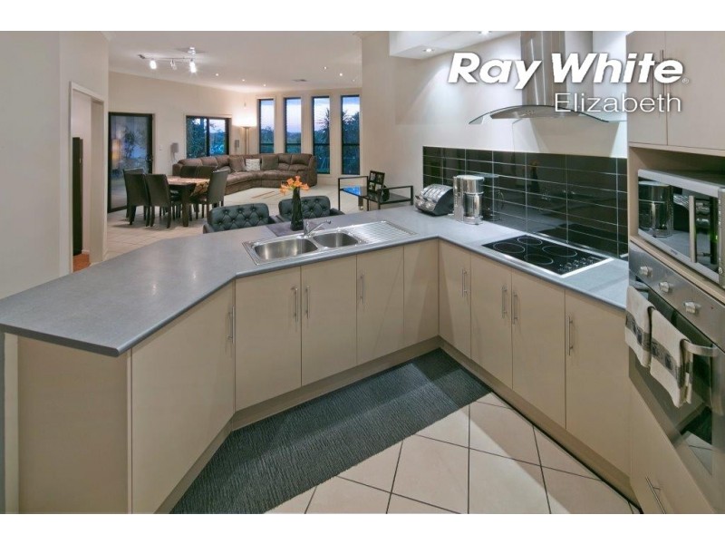 113 Highfield Dr, Hillbank SA 5112