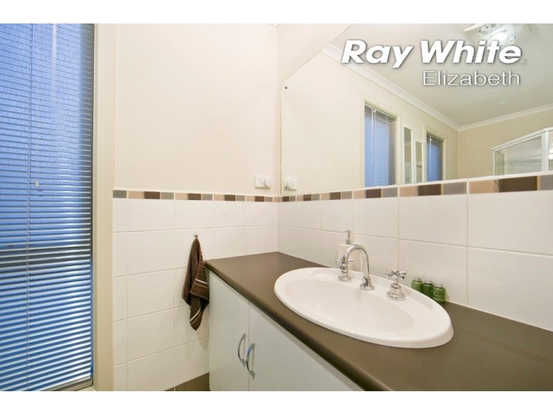 113 Highfield Dr, Hillbank SA 5112