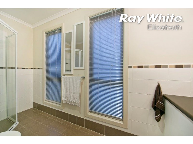 113 Highfield Dr, Hillbank SA 5112