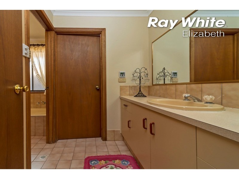 22 Window Road, Willaston SA 5118