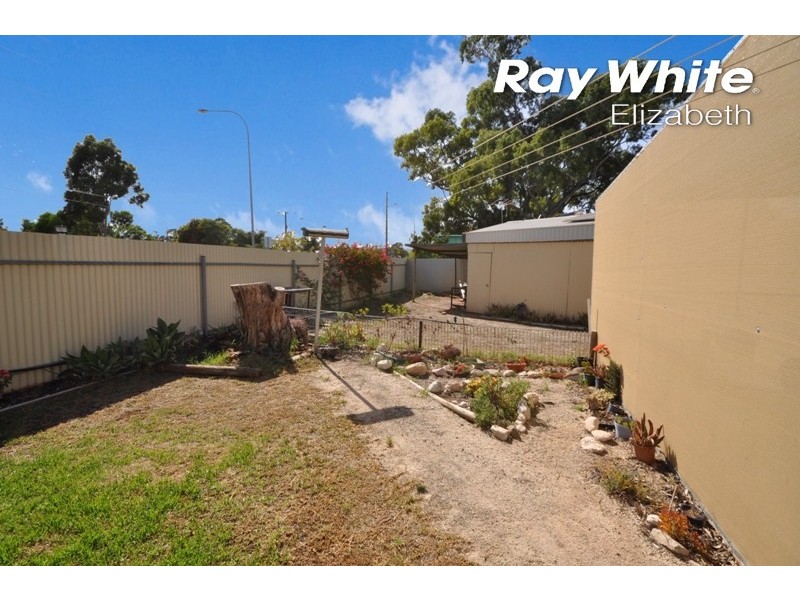 35 Carabeen Crescent, Andrews Farm SA 5114