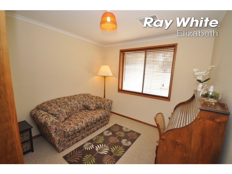 18 Shepley Crescent, Burton SA 5110