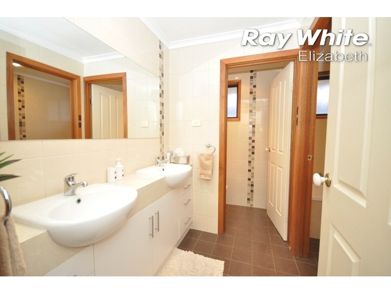 18 Shepley Crescent, Burton SA 5110