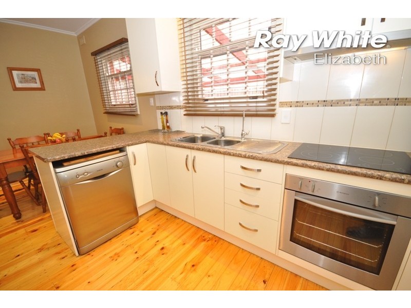 8 Perrott Street, Elizabeth Park SA 5113