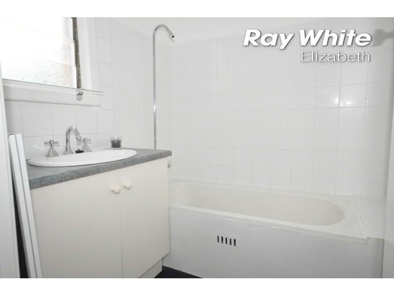 6 Chilmark Street, Elizabeth Vale SA 5112