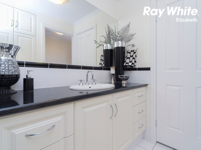 22 Eton Drive, Andrews Farm SA 5114