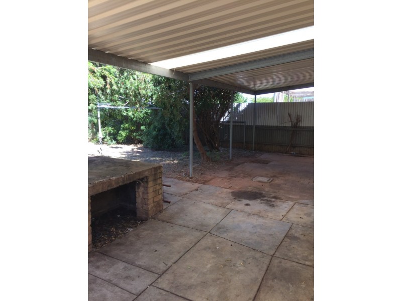 10 Wexcombe St, Elizabeth Vale SA 5112