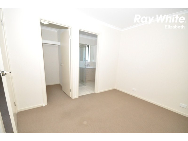 4 Dolcetto Street, Andrews Farm SA 5114
