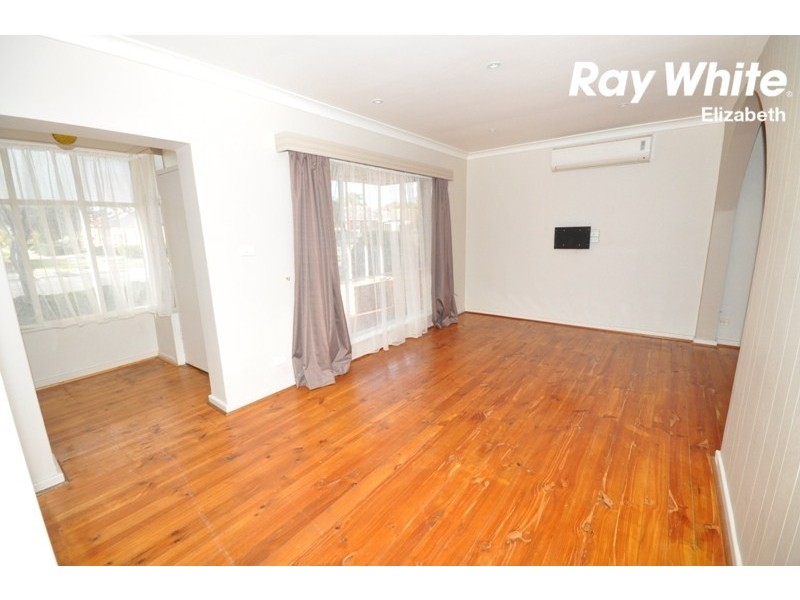 8 Wayford Street, Elizabeth Vale SA 5112