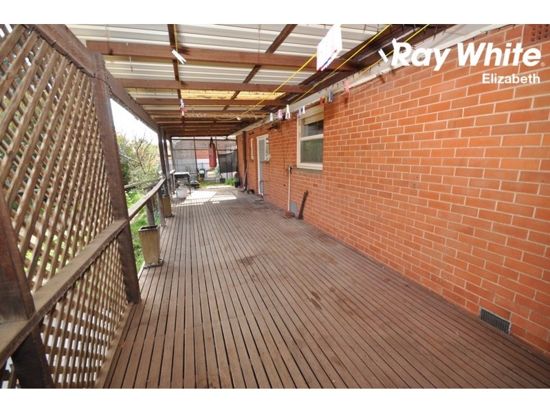 8 Wayford Street, Elizabeth Vale SA 5112