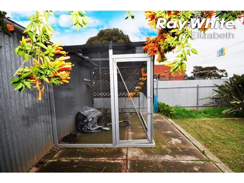 8 Wayford Street, Elizabeth Vale SA 5112