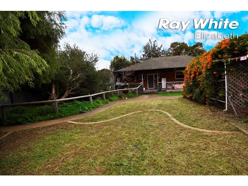 8 Wayford Street, Elizabeth Vale SA 5112