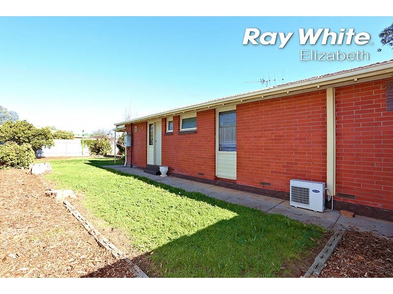 10 Koolena Street, Munno Para SA 5115