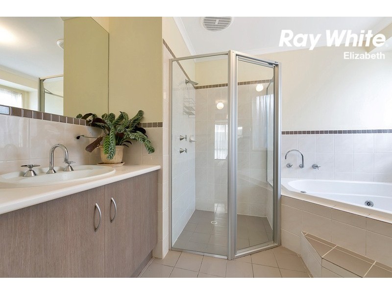 133 President Avenue, Andrews Farm SA 5114