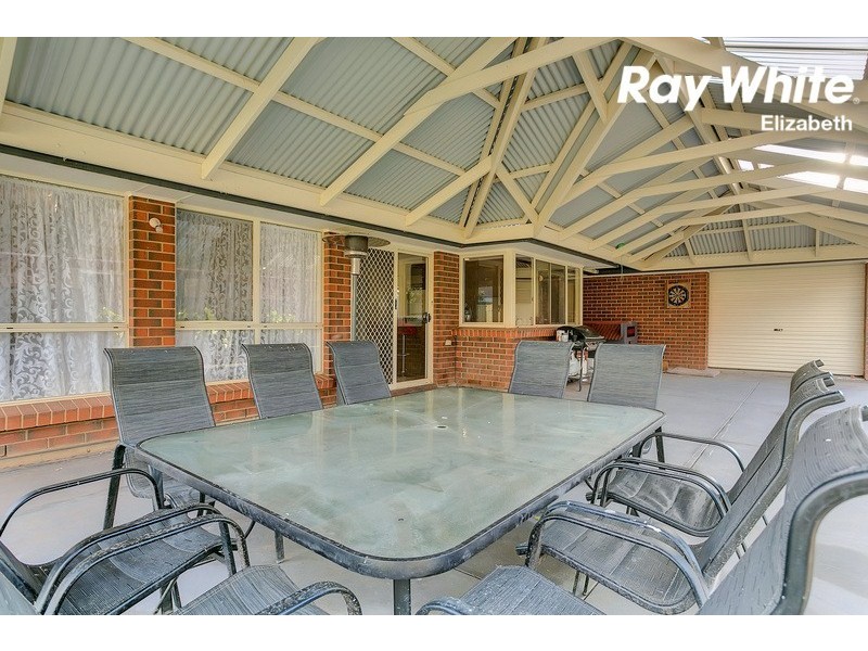 133 President Avenue, Andrews Farm SA 5114