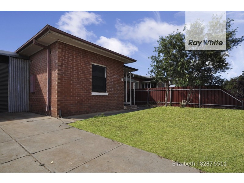 16 Johnston Road, Elizabeth Downs SA 5113