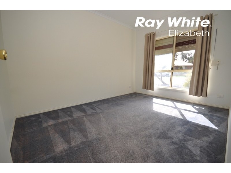 11 Linford Close, Salisbury Downs SA 5108