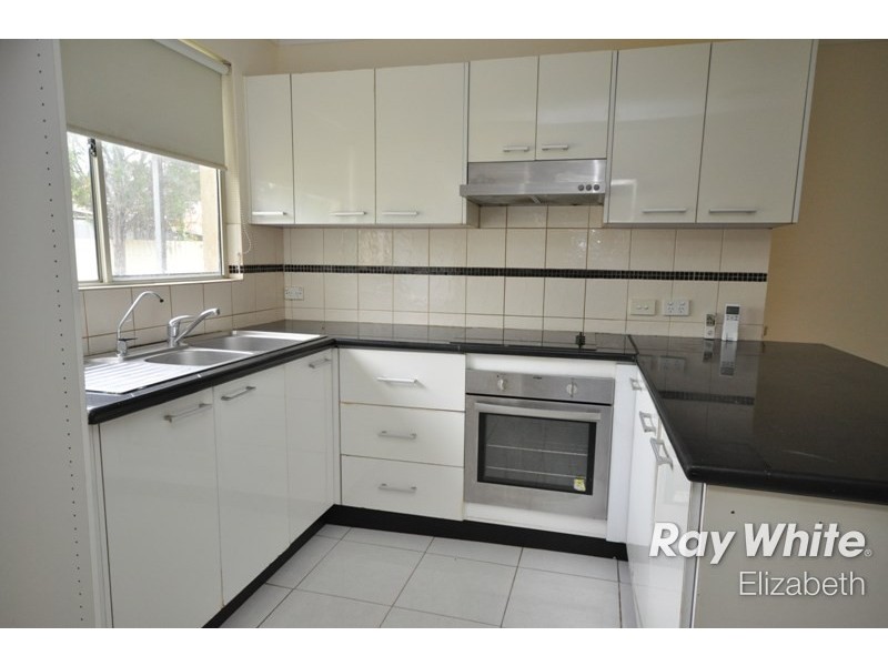4 Peacock Road, Elizabeth Downs SA 5113