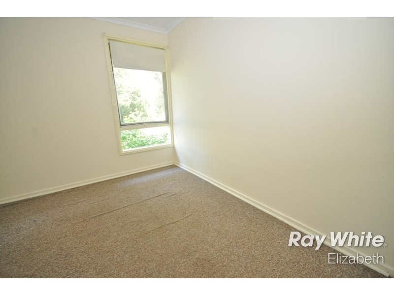 4 Peacock Road, Elizabeth Downs SA 5113