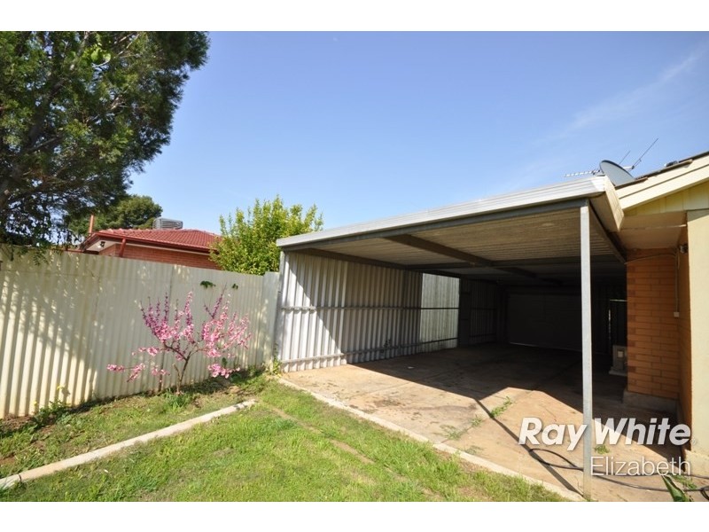 4 Peacock Road, Elizabeth Downs SA 5113