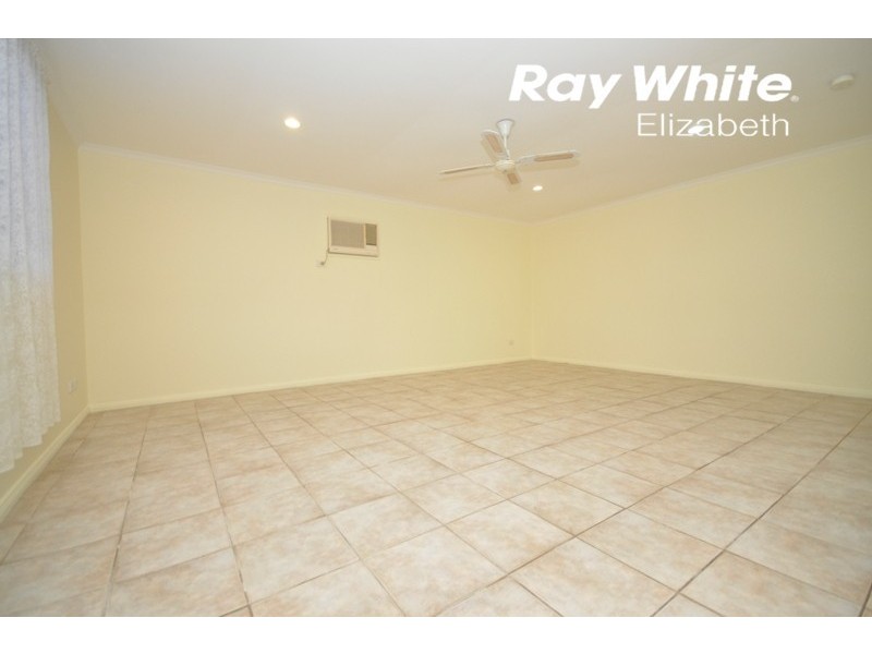 55 St Leonard Crescent, Elizabeth Downs SA 5113