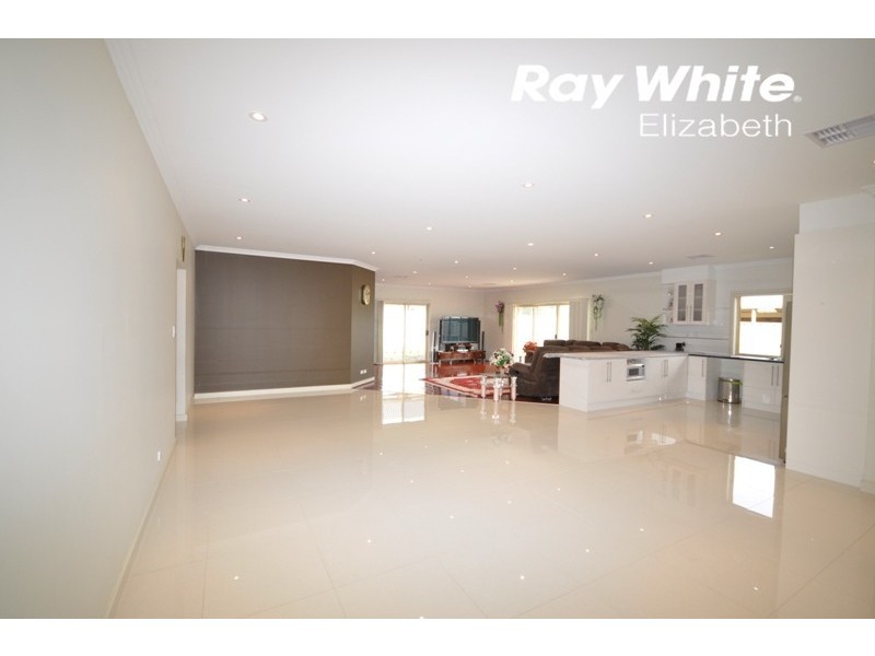 28 Arcadia Drive, Smithfield SA 5114