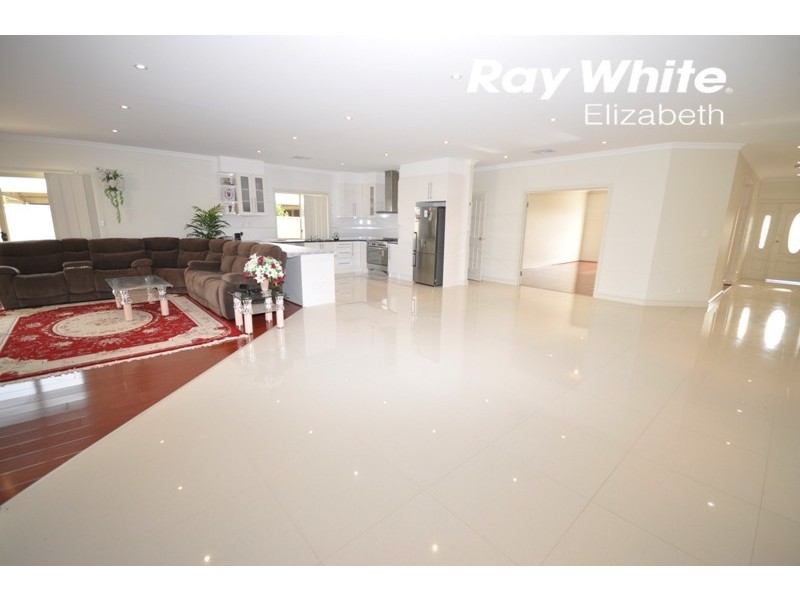 28 Arcadia Drive, Smithfield SA 5114