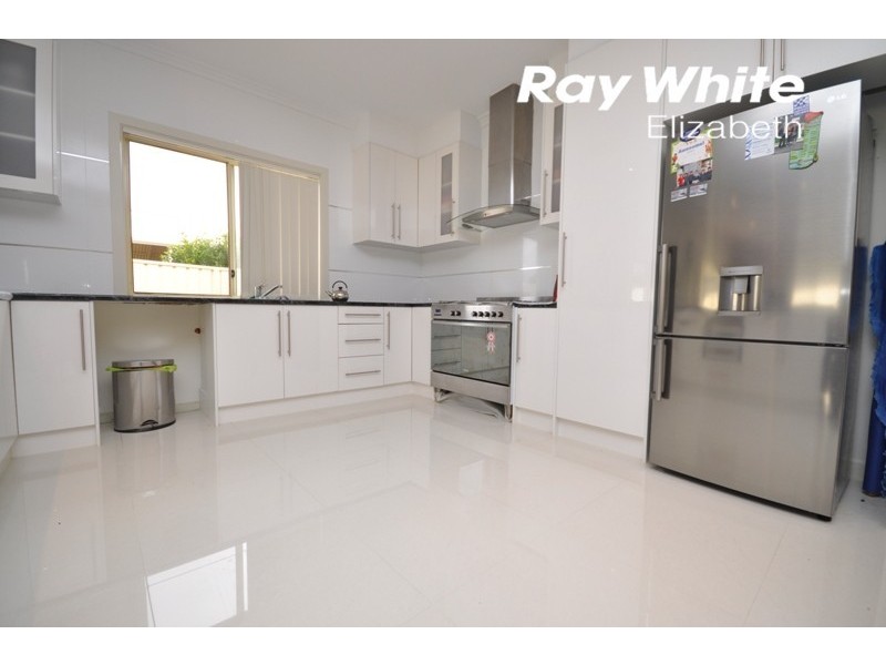 28 Arcadia Drive, Smithfield SA 5114