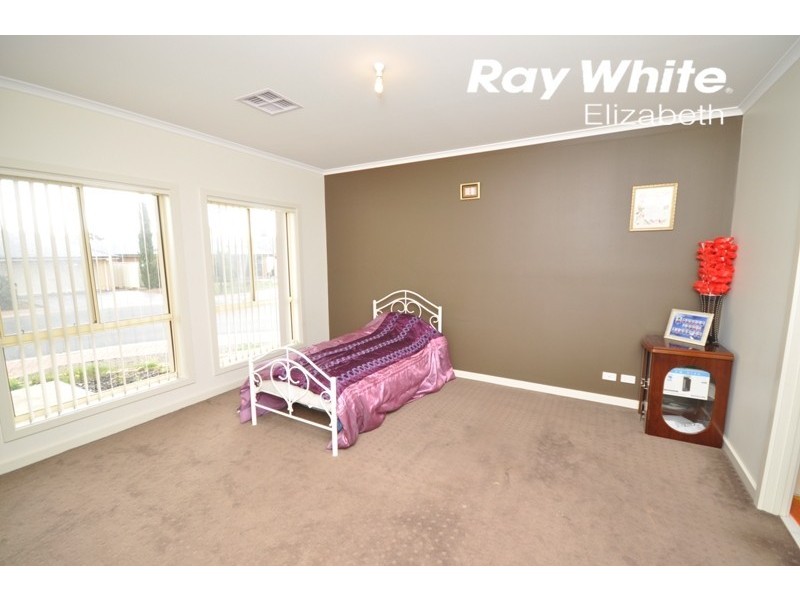 28 Arcadia Drive, Smithfield SA 5114