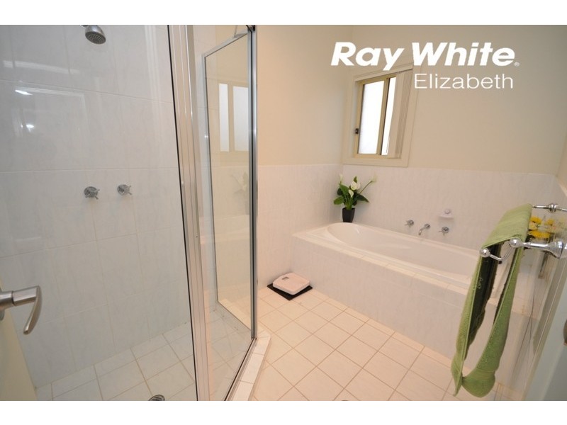 28 Arcadia Drive, Smithfield SA 5114