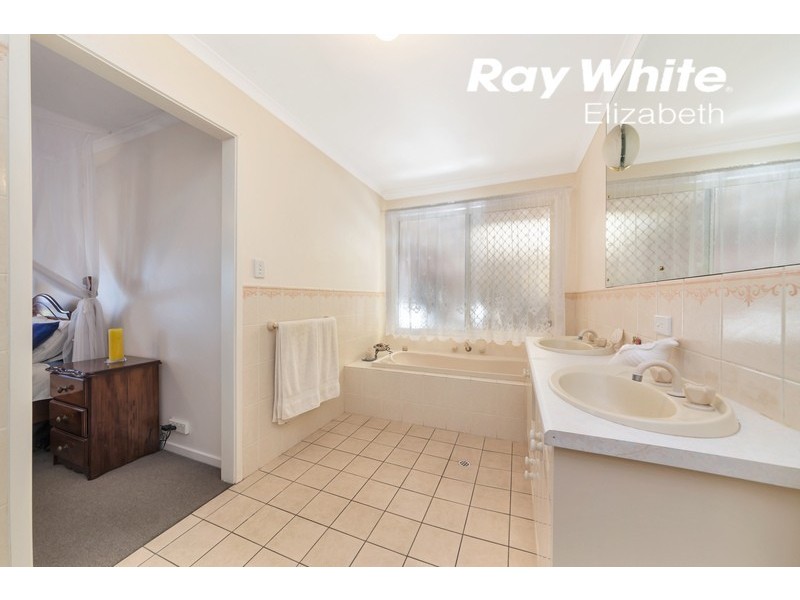 17 Premier Close, Andrews Farm SA 5114