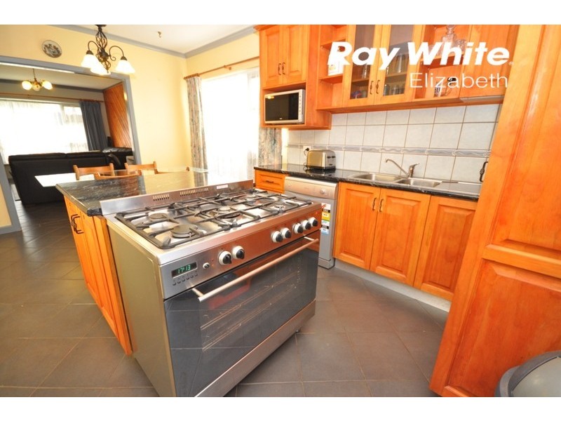 19 Lincoln Avenue, Parafield Gardens SA 5107