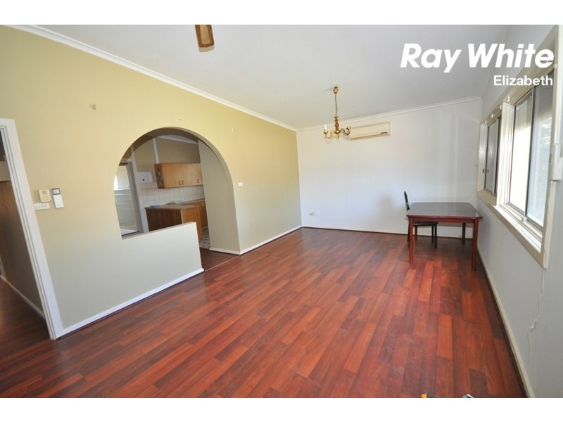 4 Crabb Road, Smithfield Plains SA 5114