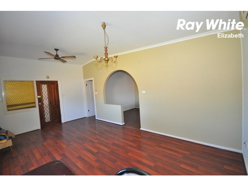 4 Crabb Road, Smithfield Plains SA 5114