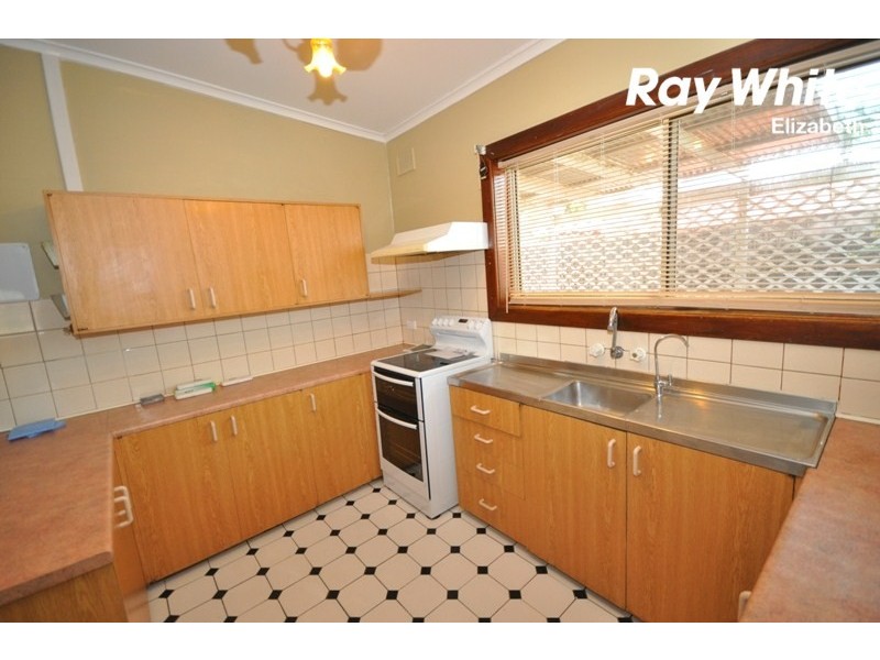 4 Crabb Road, Smithfield Plains SA 5114