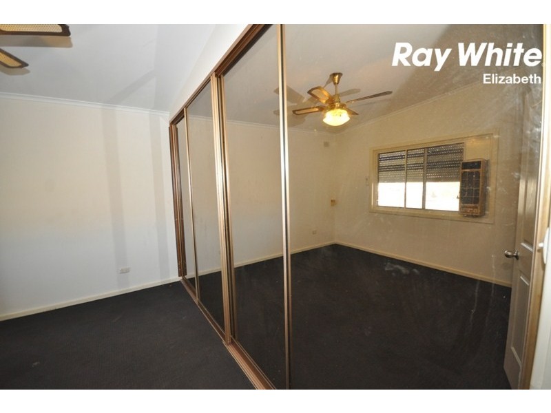 4 Crabb Road, Smithfield Plains SA 5114