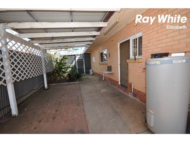 4 Crabb Road, Smithfield Plains SA 5114