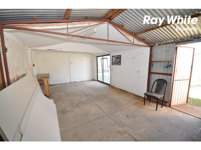 4 Crabb Road, Smithfield Plains SA 5114