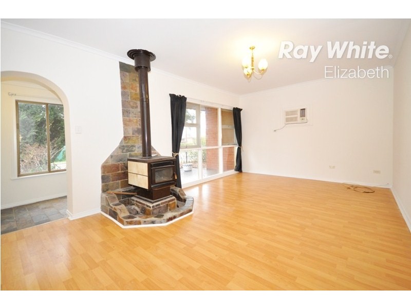 8 Mannington Road, Elizabeth Park SA 5113