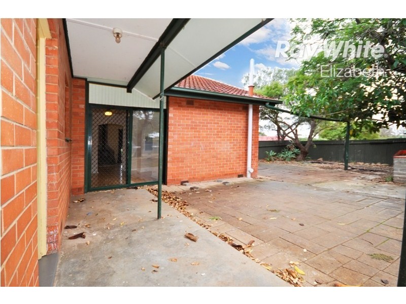 8 Mannington Road, Elizabeth Park SA 5113