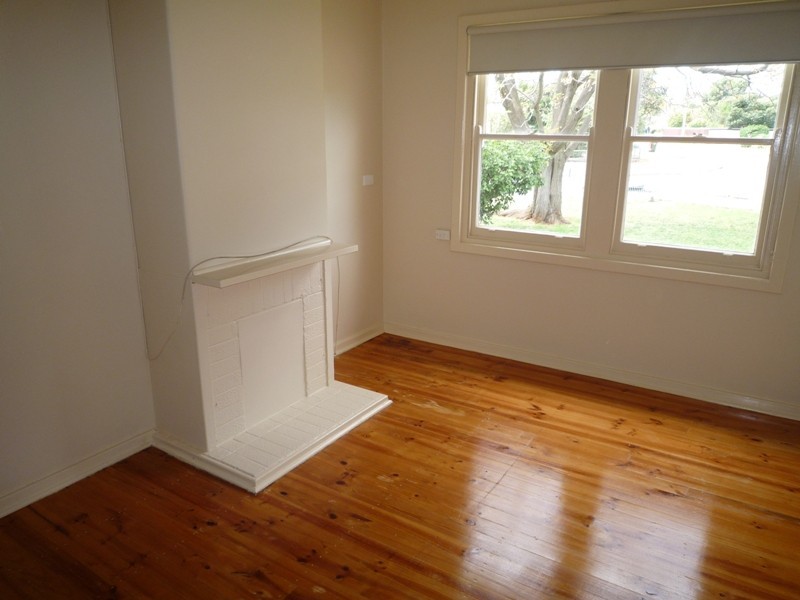 19 Burcombe Street, Elizabeth Vale SA 5112