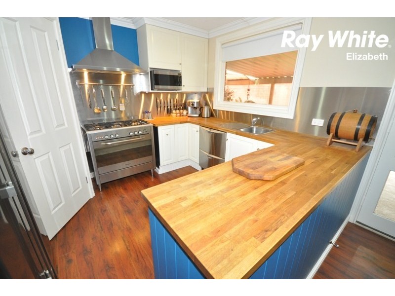 6 Palari Crescent, Munno Para SA 5115