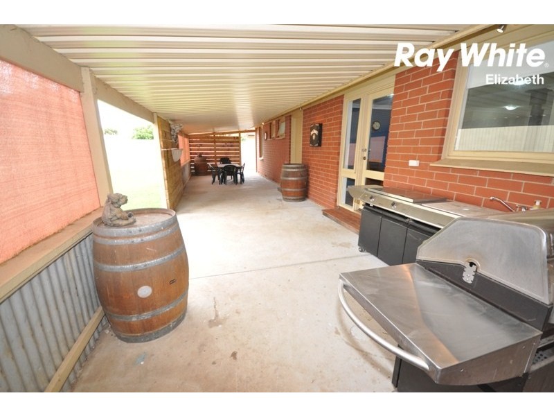 6 Palari Crescent, Munno Para SA 5115