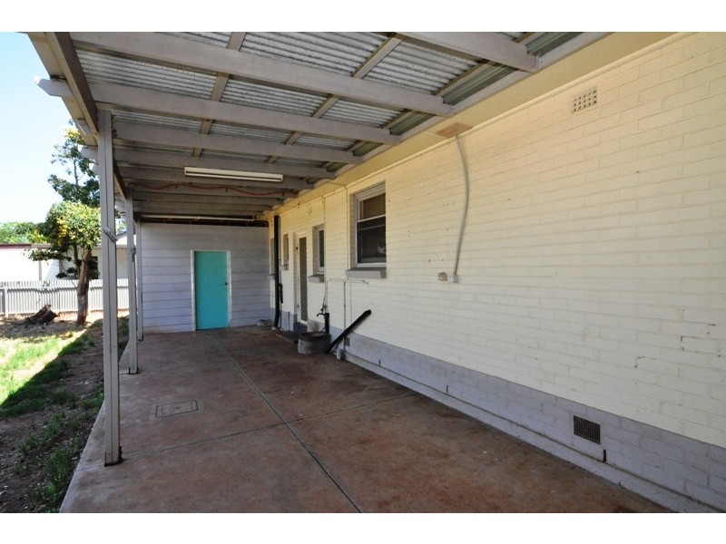 18 Siddal Rd, Elizabeth Vale SA 5112