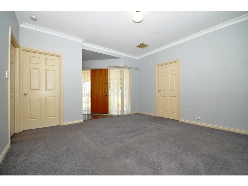 30 Dauntsey Rd, Elizabeth SA 5112