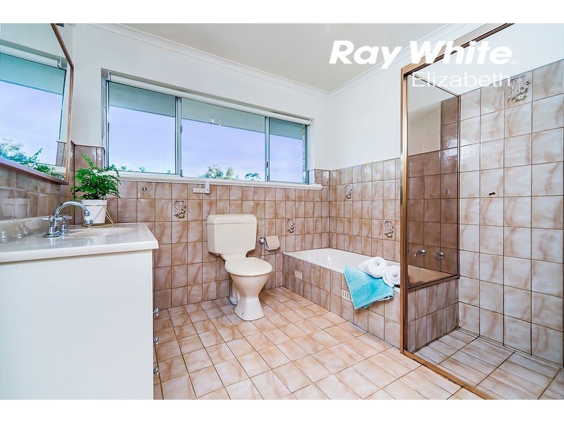 9 Kirrawee Drive, Redwood Park SA 5097