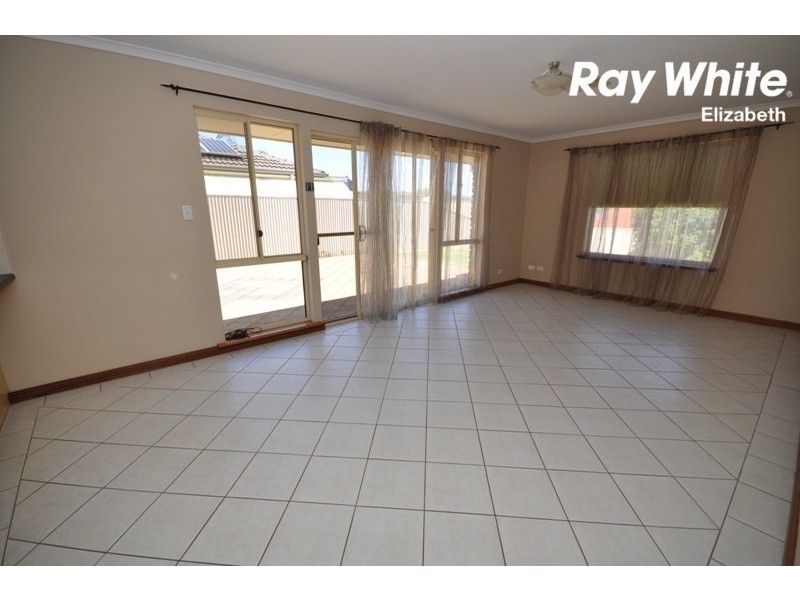 27 Kingate Boulevard, Blakeview SA 5114