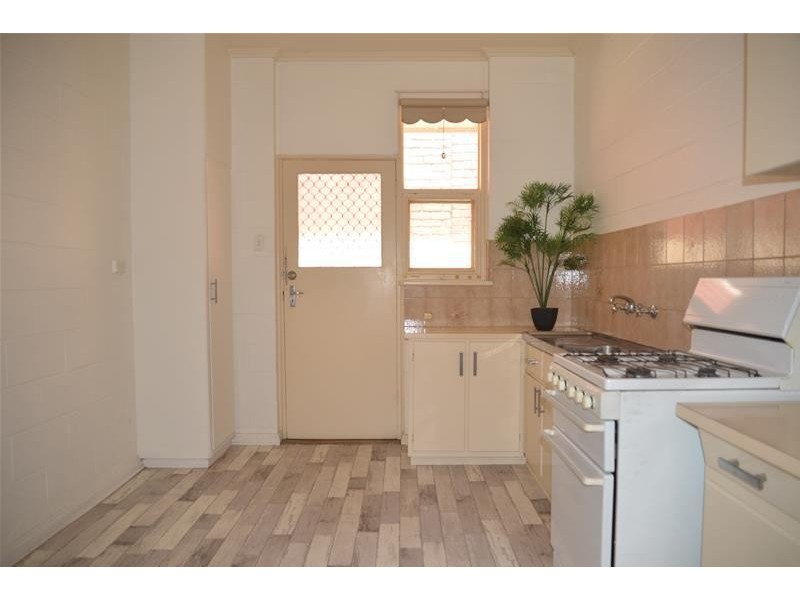 4/156 Seaview Road, Henley Beach SA 5022